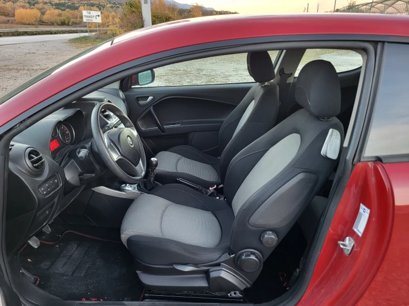 Alfa Romeo MiTo 1.4i, снимка 9 - Автомобили и джипове - 47816953