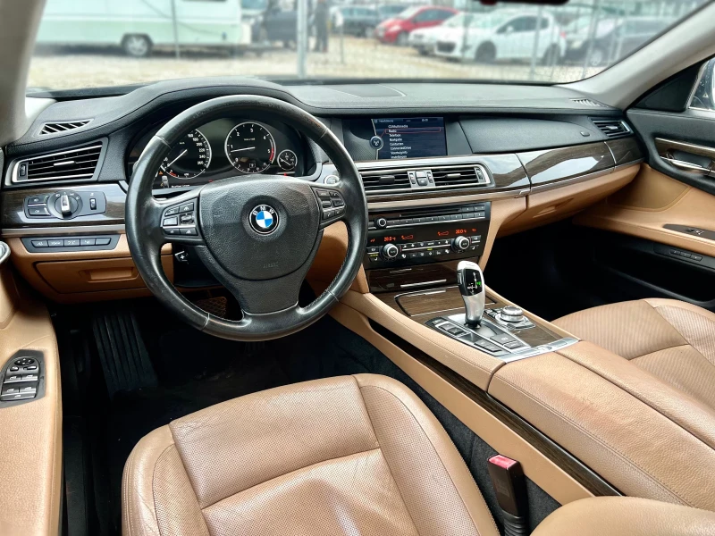 BMW 730 Обдухване* FULL MAX* HEAD UP* 360Камера* Дистроник, снимка 8 - Автомобили и джипове - 48231078