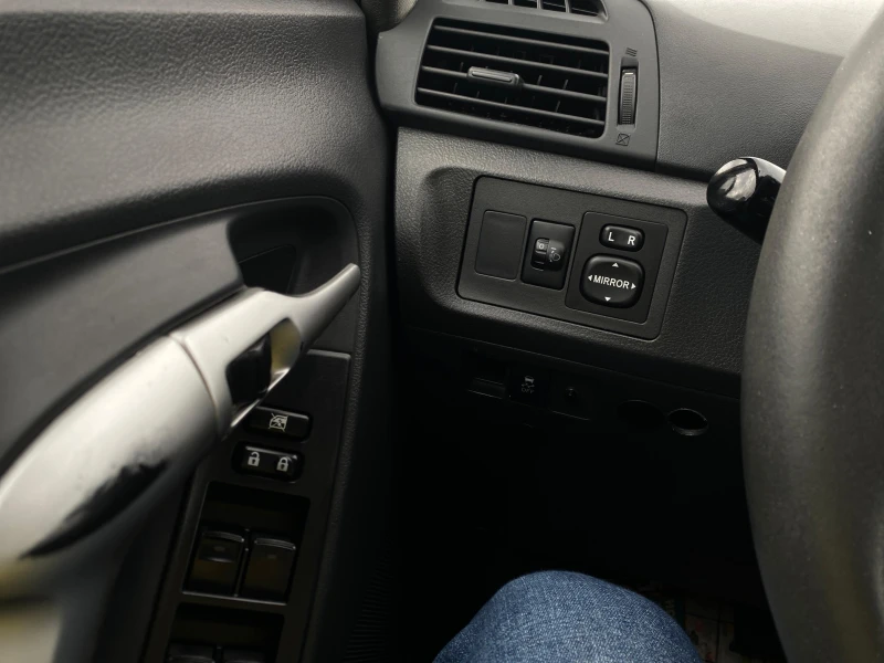 Toyota Verso, снимка 12 - Автомобили и джипове - 52372817