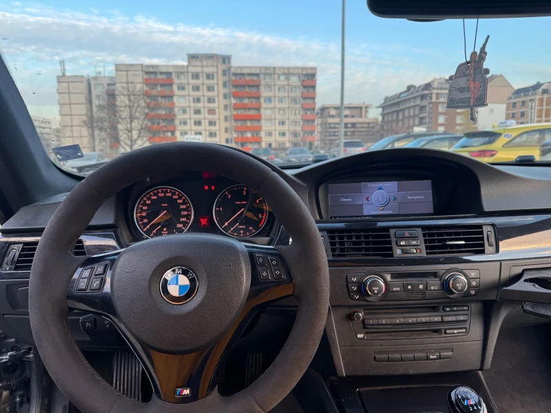 BMW 320, снимка 11 - Автомобили и джипове - 52830349