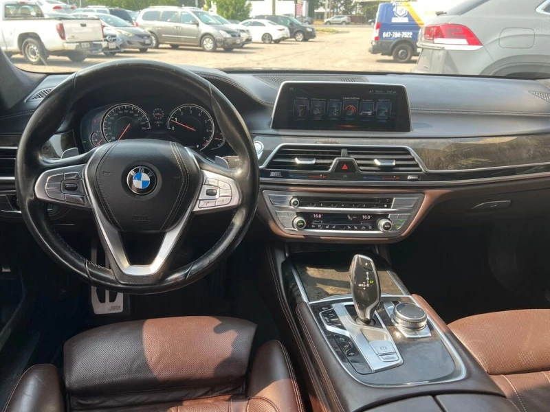 BMW 750 * xDRIVE 360 CAMERA | FULLY LOADED * CARFAX * ЦЕНА, снимка 6 - Автомобили и джипове - 52991734