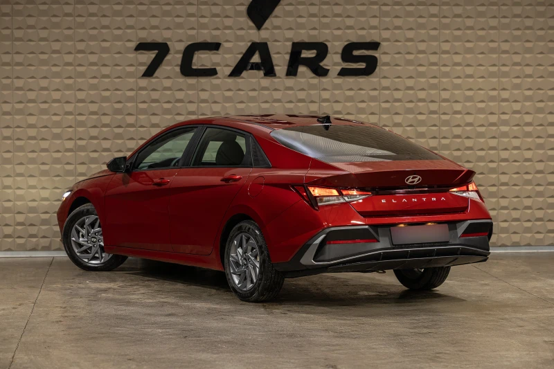 Hyundai Elantra * Apple CarPlay/Android Auto* Remote Start Engine*, снимка 4 - Автомобили и джипове - 53425758