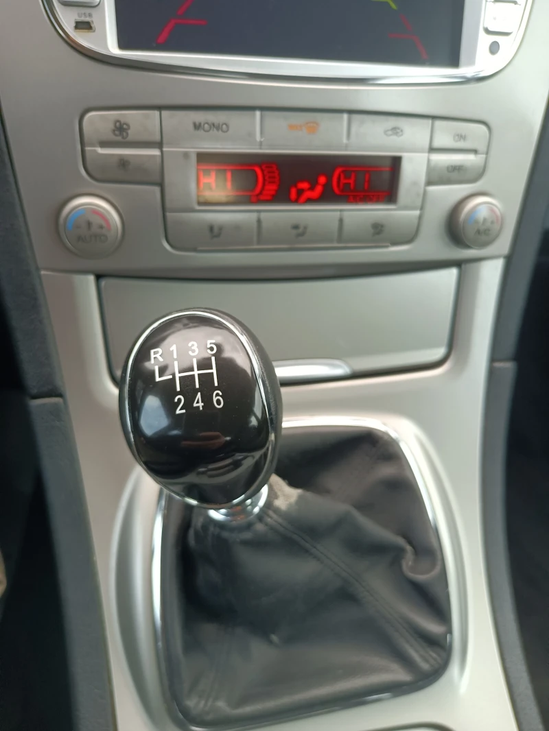 Ford Galaxy 2.0 TDCi TD Ghia, снимка 16 - Автомобили и джипове - 53483962