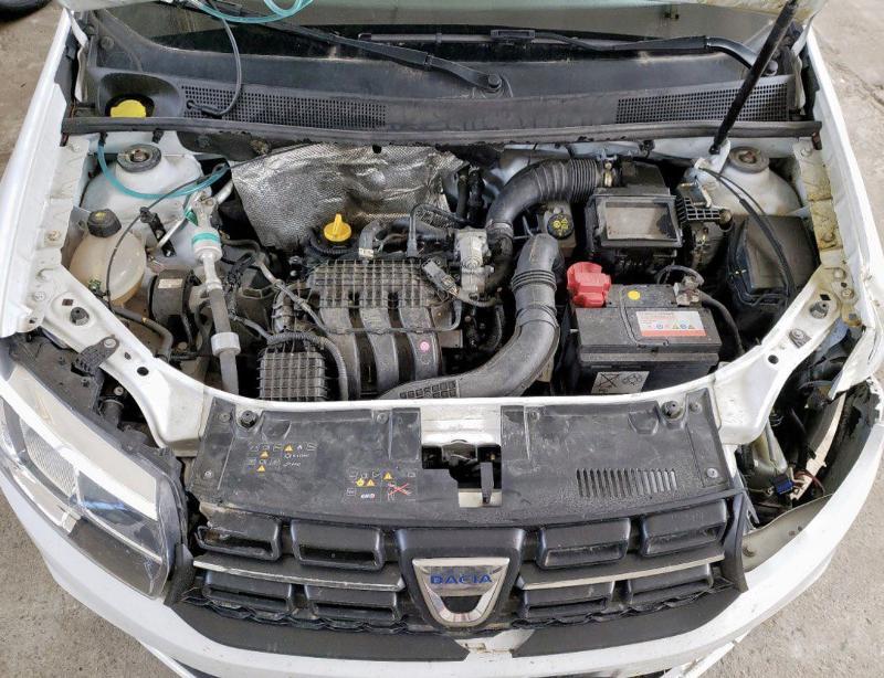 Dacia Sandero 1.0i климатик, снимка 4 - Автомобили и джипове - 37157475