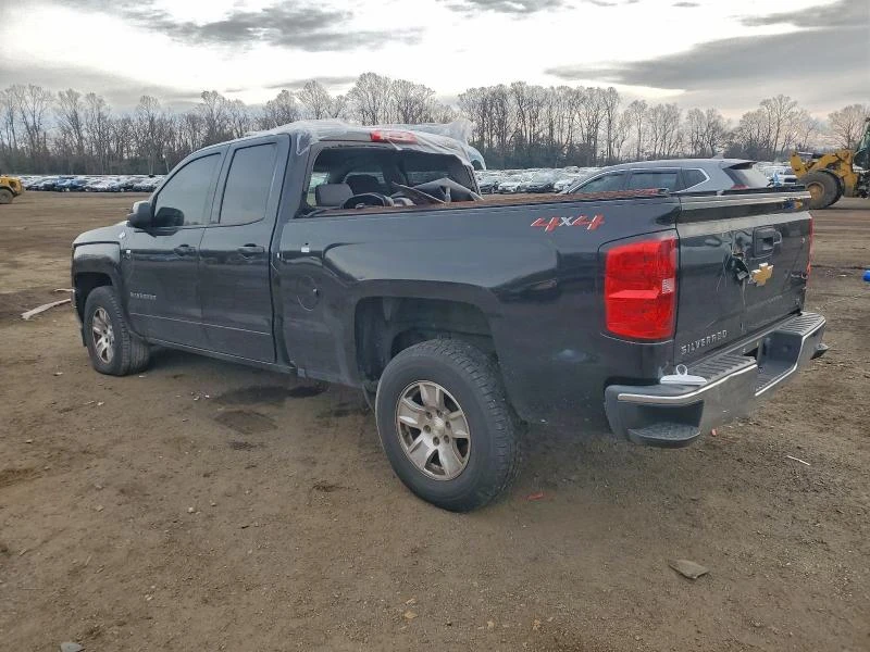 Chevrolet Silverado 5.3L 8 4x4 w/Rear Wheel Drv, снимка 2 - Автомобили и джипове - 53344112