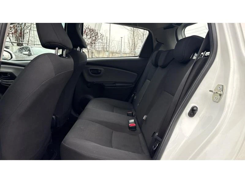 Toyota Yaris 1.0 VVT-I 5MT CREA - изображение 10