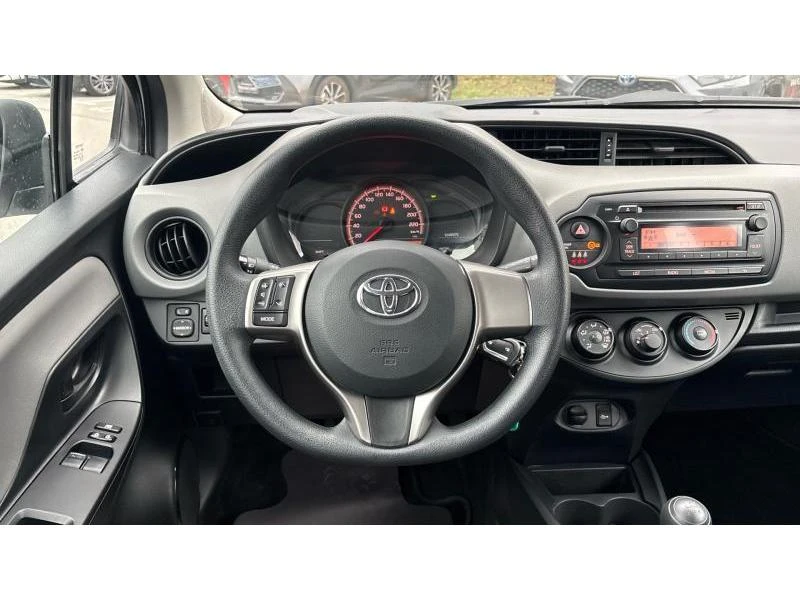 Toyota Yaris 1.0 VVT-I 5MT CREA - изображение 8