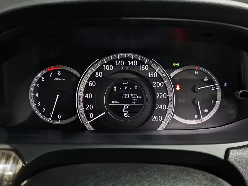 Honda Accord 2.4, снимка 8 - Автомобили и джипове - 54253391