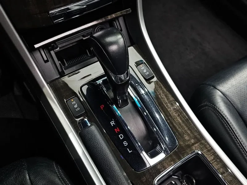 Honda Accord 2.4, снимка 9 - Автомобили и джипове - 54253391