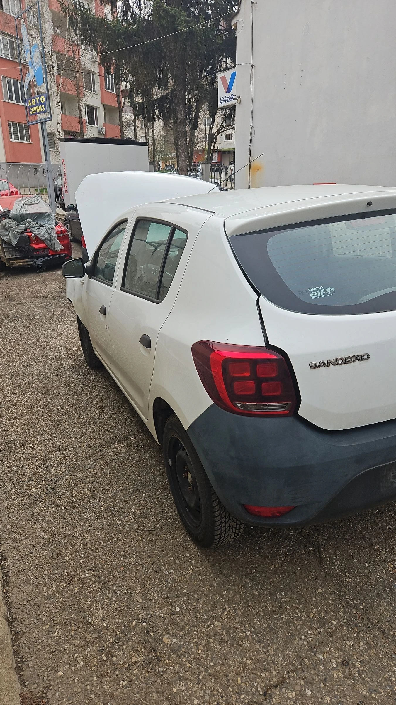 Dacia Sandero 1.0i климатик - изображение 10