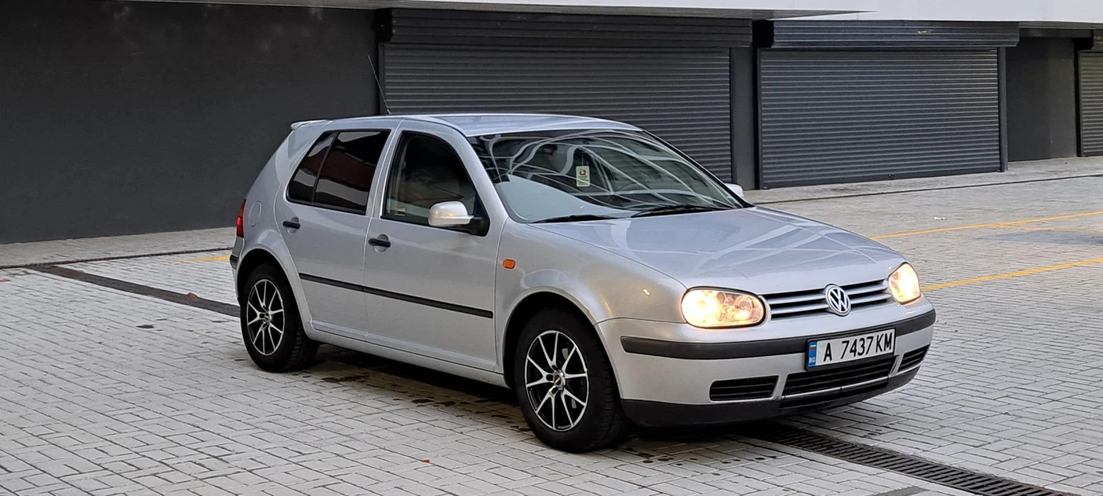 VW Golf 1.6SR/101КС/ГАЗ/БЕНЗИН - изображение 5