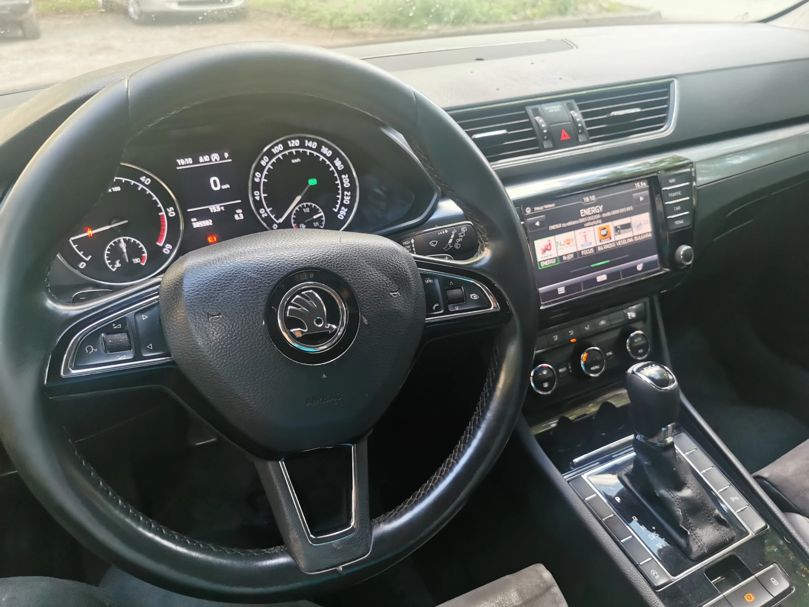 Skoda Superb 2.0 TDI - изображение 8