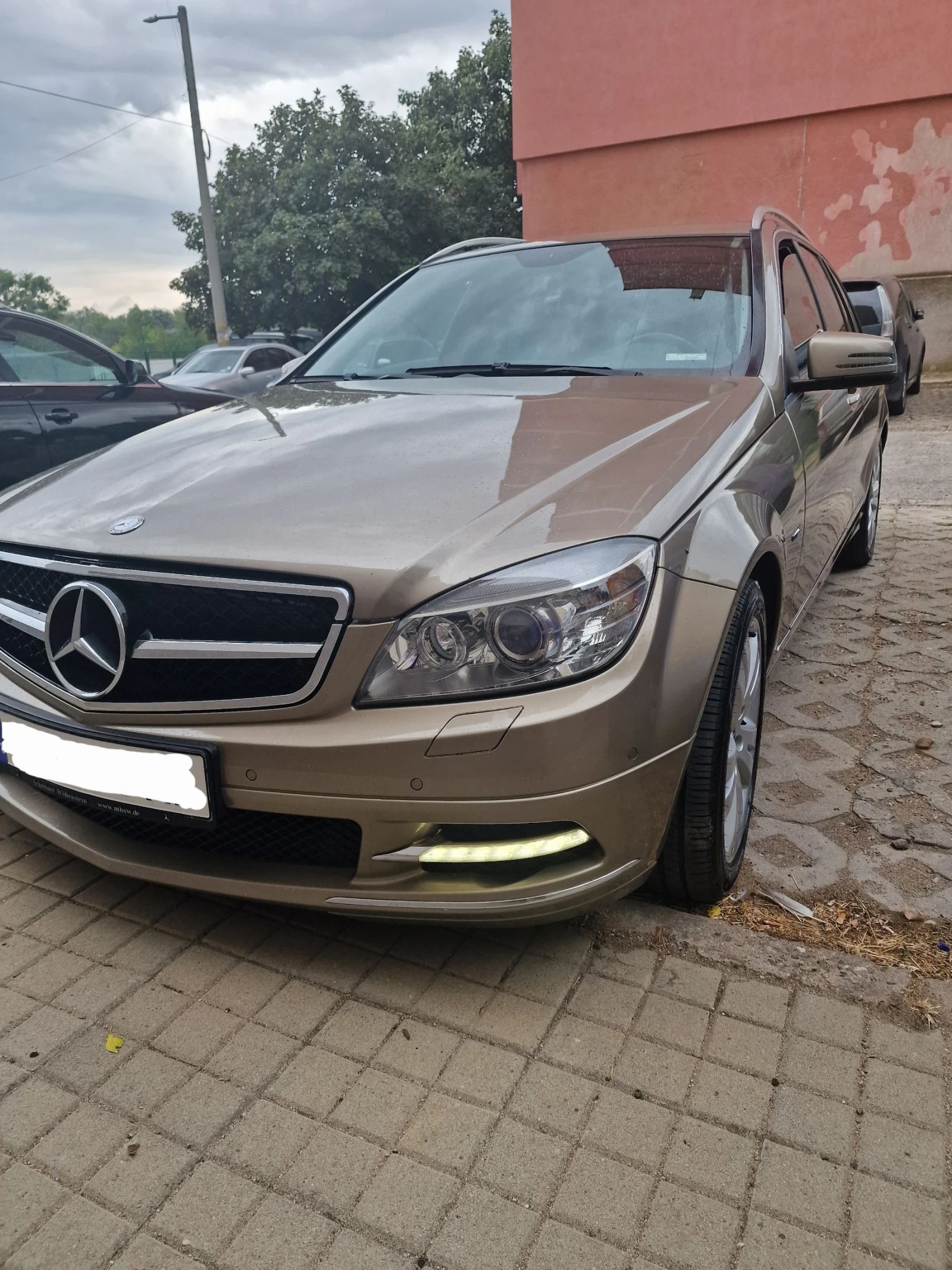 Mercedes-Benz C 220 W204 - изображение 3