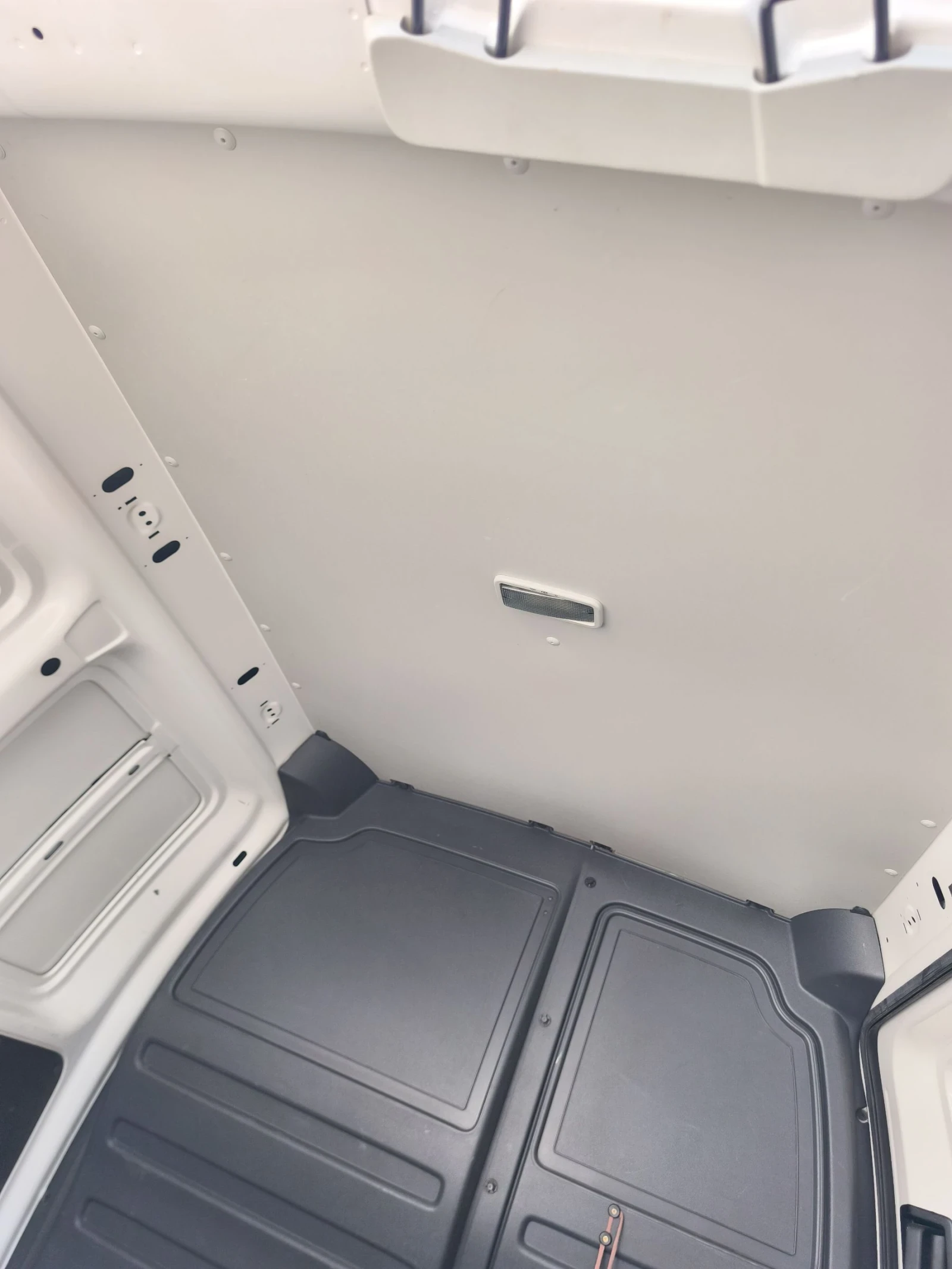VW Caddy  - изображение 7