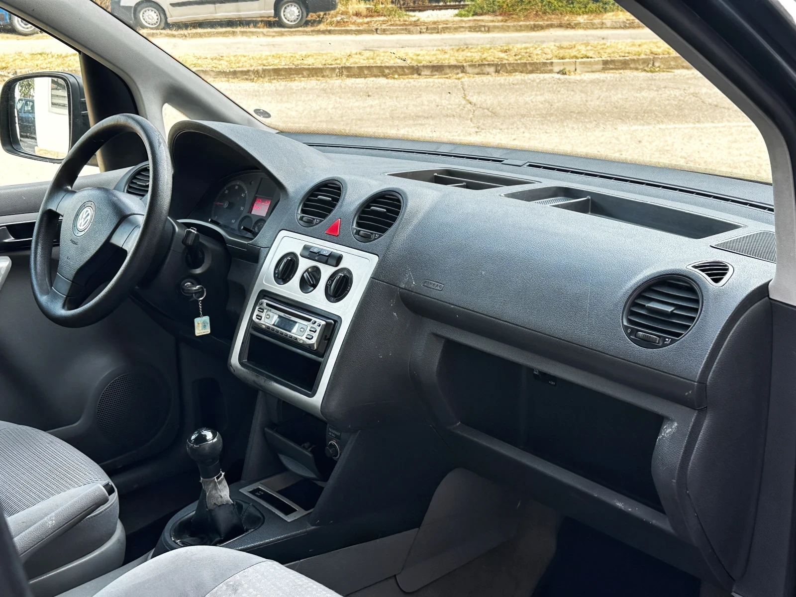 VW Caddy 1.9TDI/ КЛИМА - изображение 9