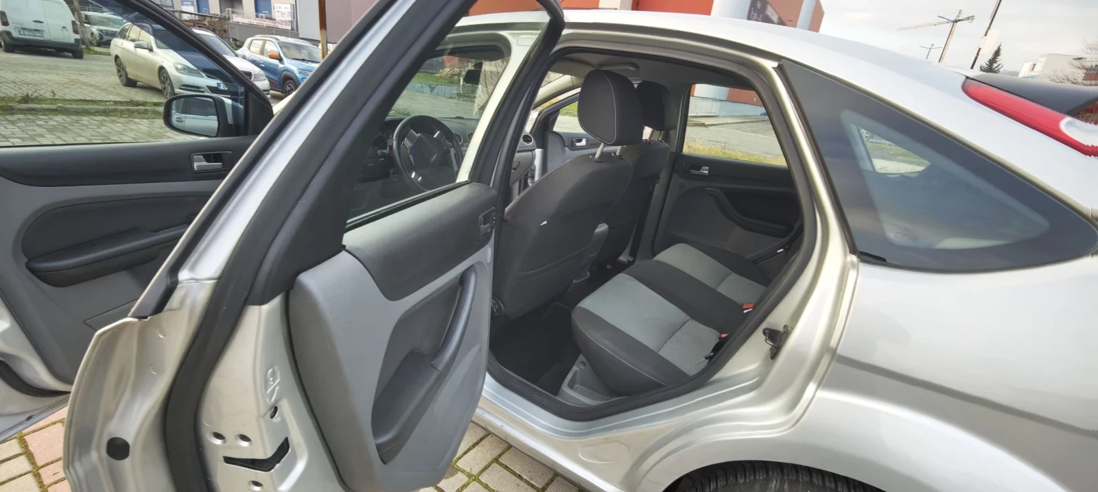 Ford Focus 2.0 i - изображение 5