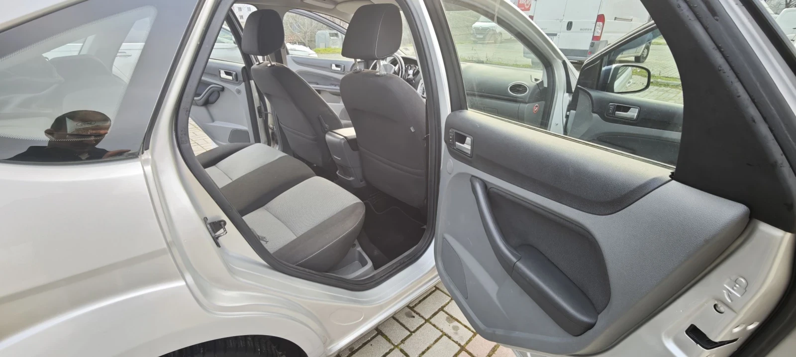 Ford Focus 2.0 i - изображение 7