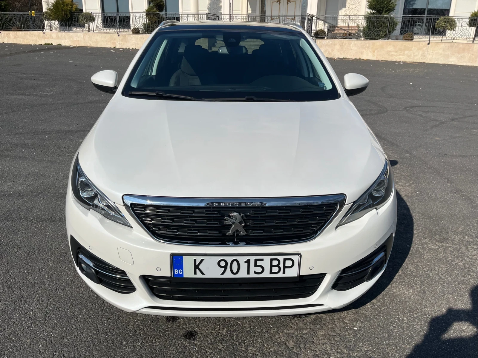 Peugeot 308 SW 1.5 BlueHDI, снимка 2 - Автомобили и джипове - 53735895