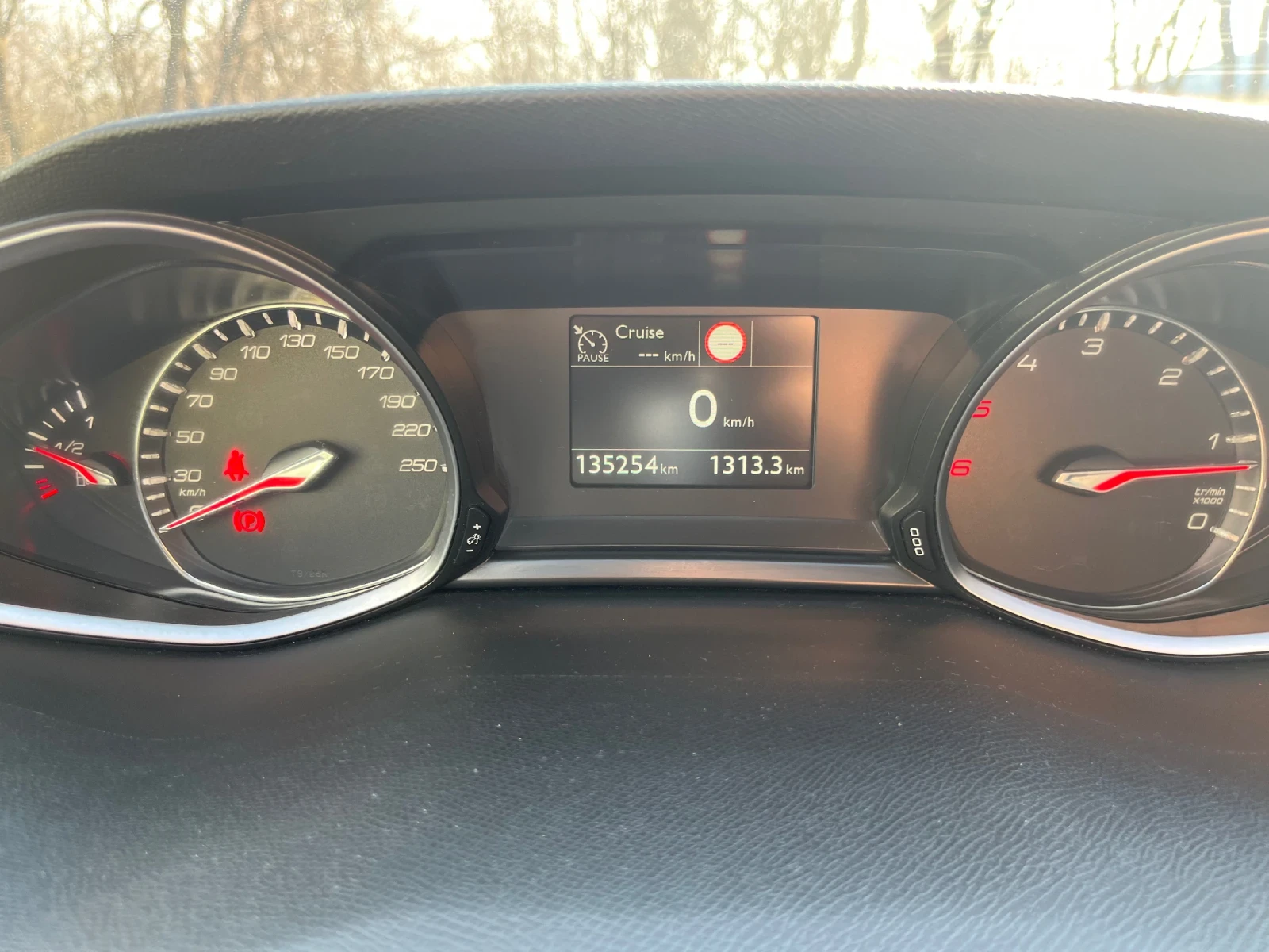 Peugeot 308 SW 1.5 BlueHDI, снимка 10 - Автомобили и джипове - 53735895