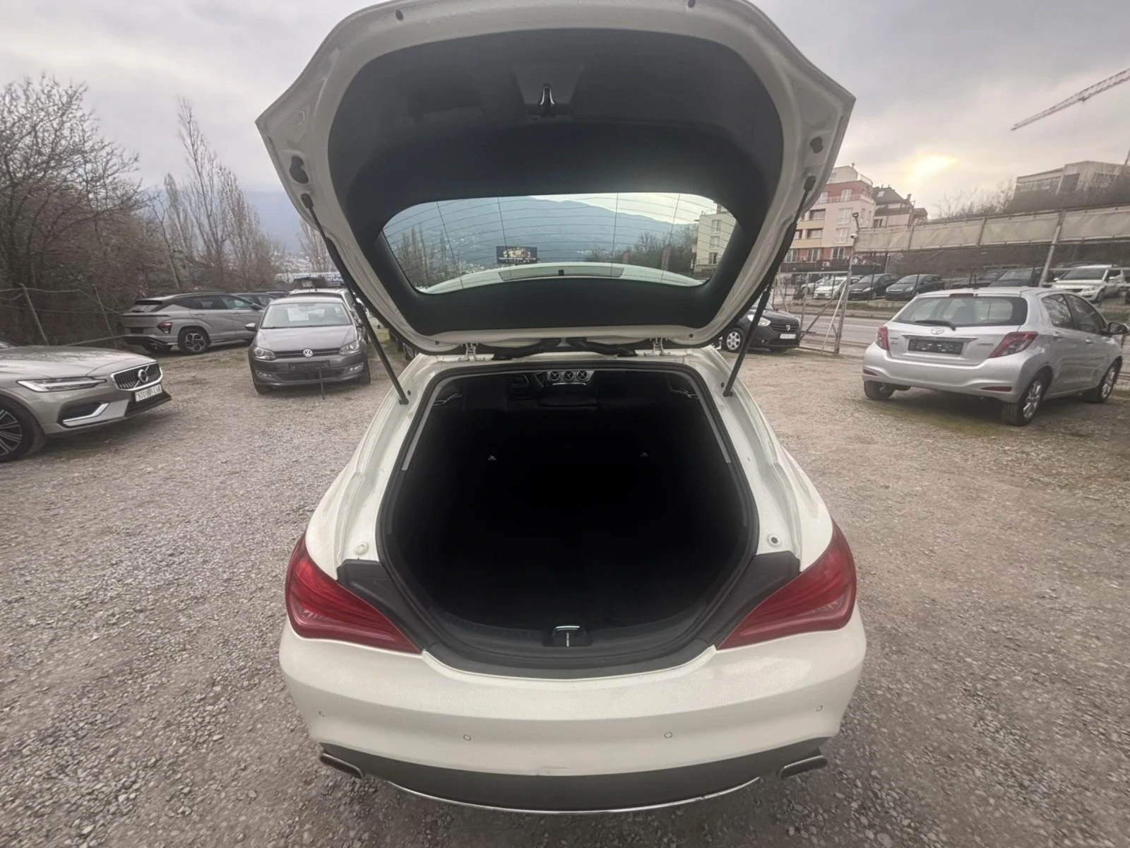 Mercedes-Benz CLA 200 2.2 CDI, снимка 10 - Автомобили и джипове - 53969953