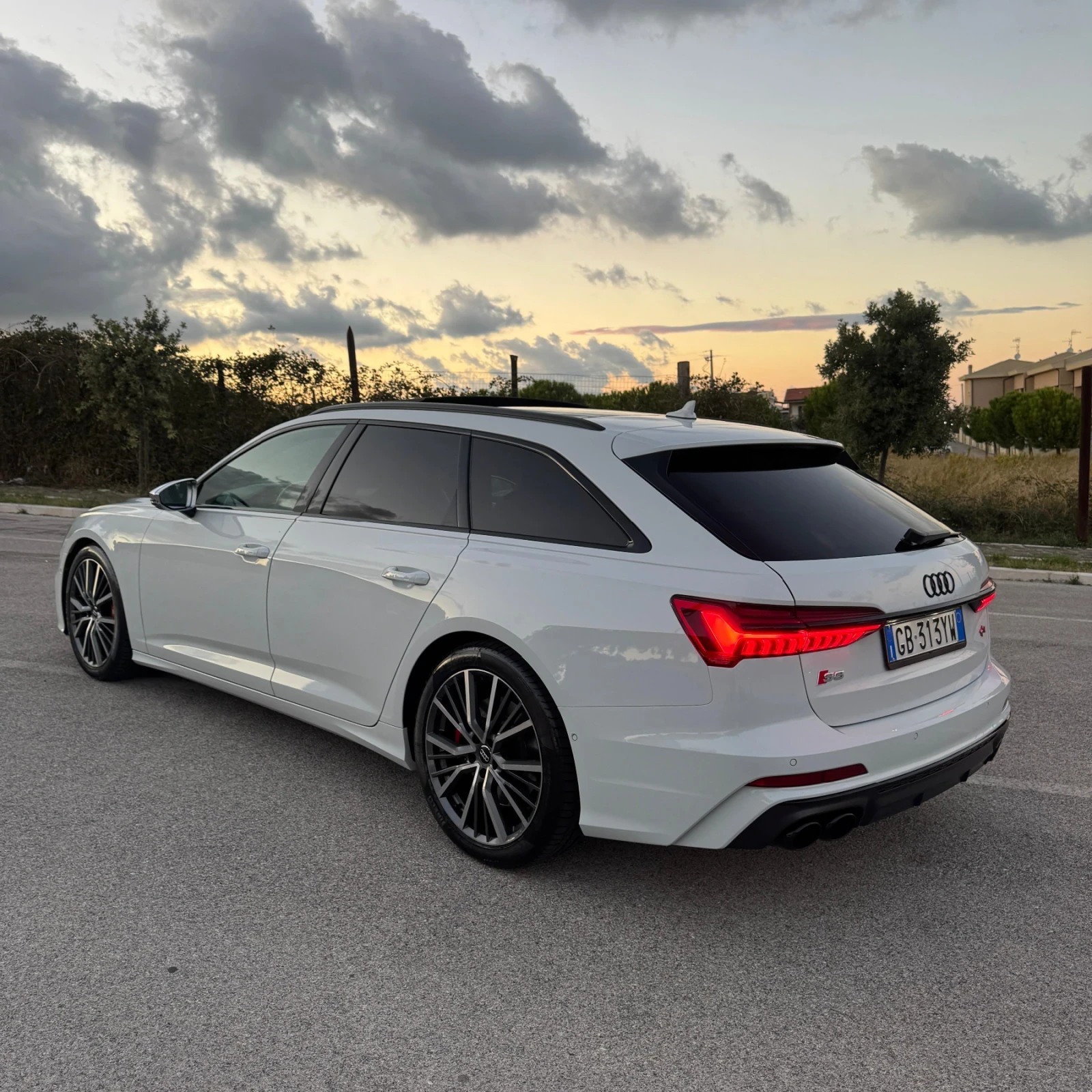 Audi S6 Audi s6 дизел 350 комя, снимка 2 - Автомобили и джипове - 54106364