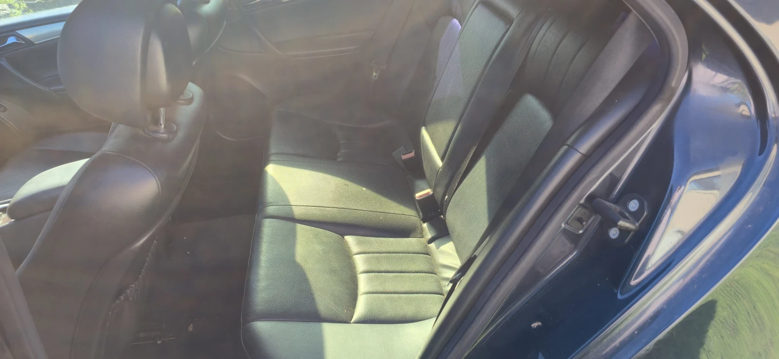 Mercedes-Benz C 220, снимка 5 - Автомобили и джипове - 54114117