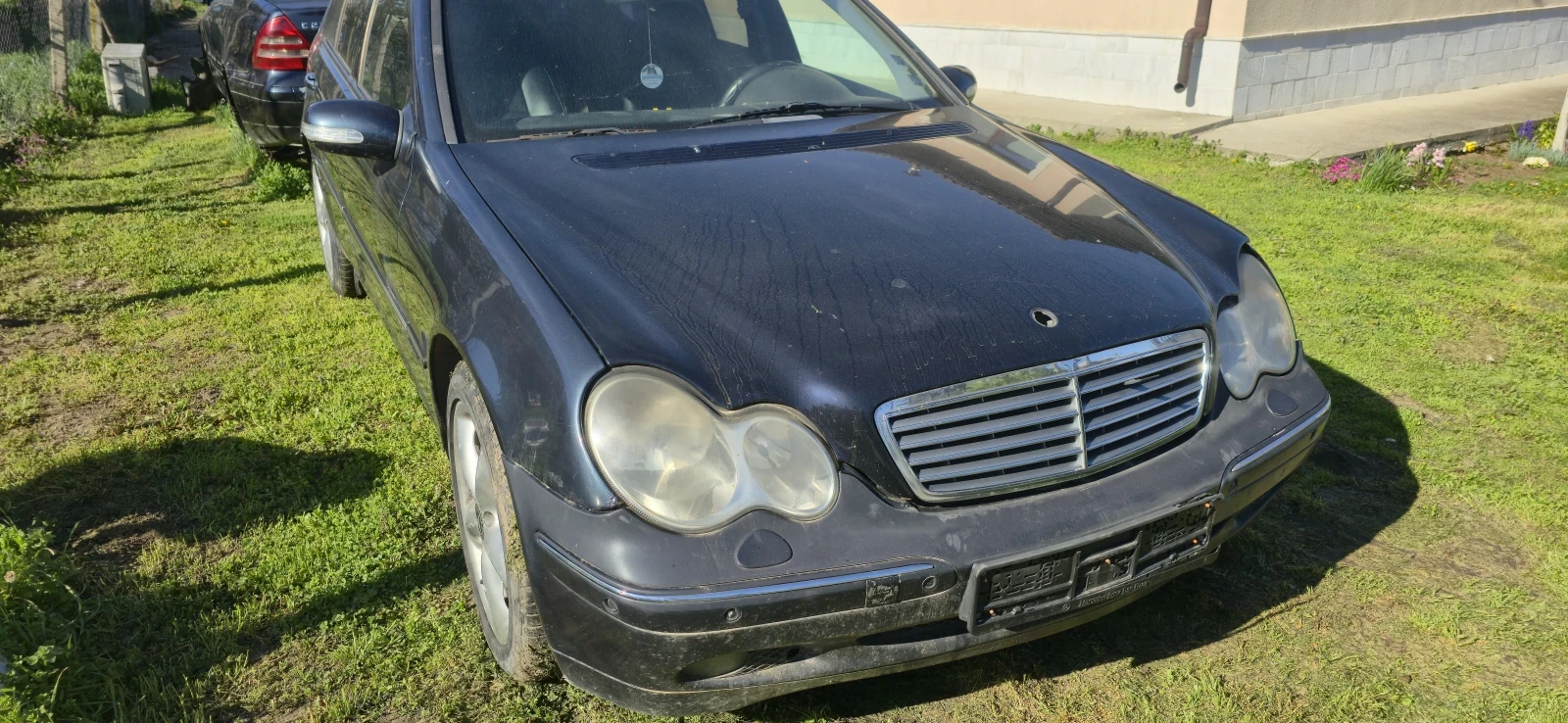 Mercedes-Benz C 220, снимка 2 - Автомобили и джипове - 54114117