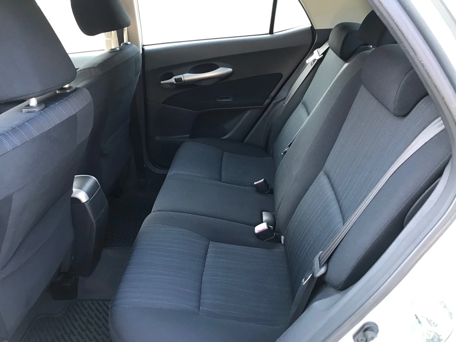 Toyota Auris 1, 4D-4D, 90k.АВТОМАТ., снимка 14 - Автомобили и джипове - 54113072