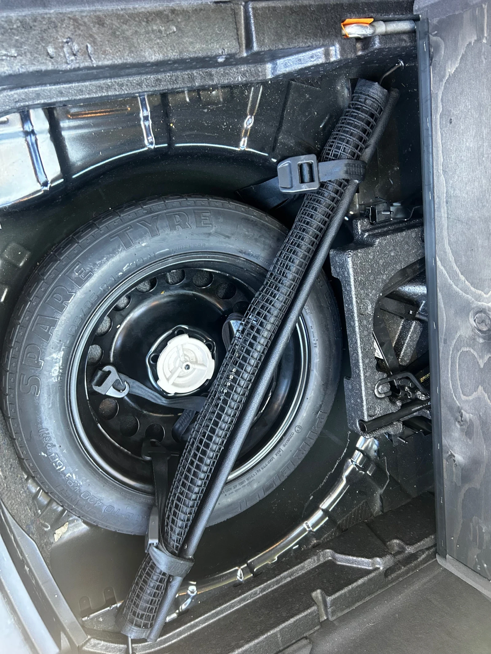 Saab 9-3 1.9, снимка 9 - Автомобили и джипове - 54139232