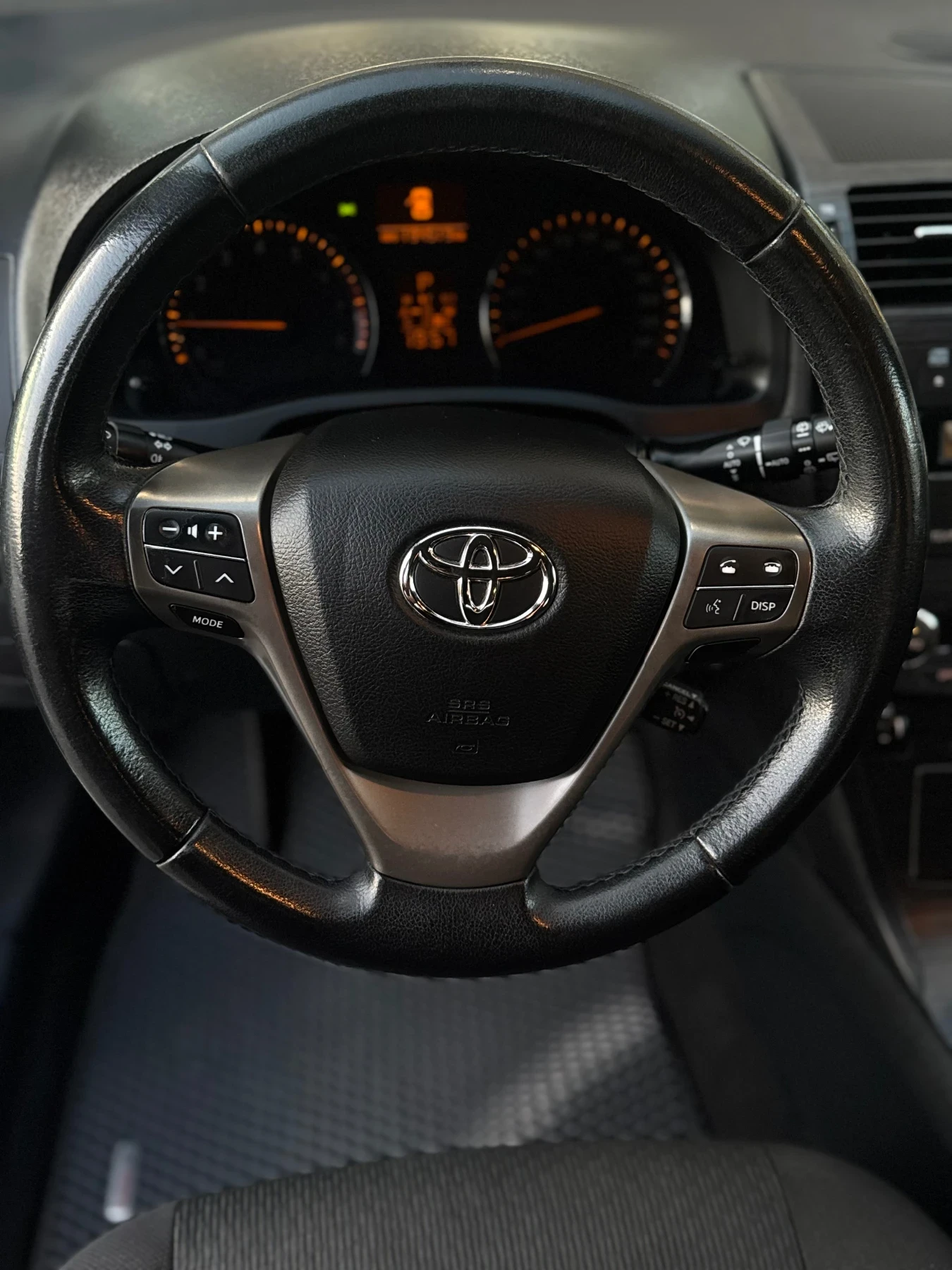 Toyota Avensis Toyota Avensis T27, снимка 5 - Автомобили и джипове - 55550424