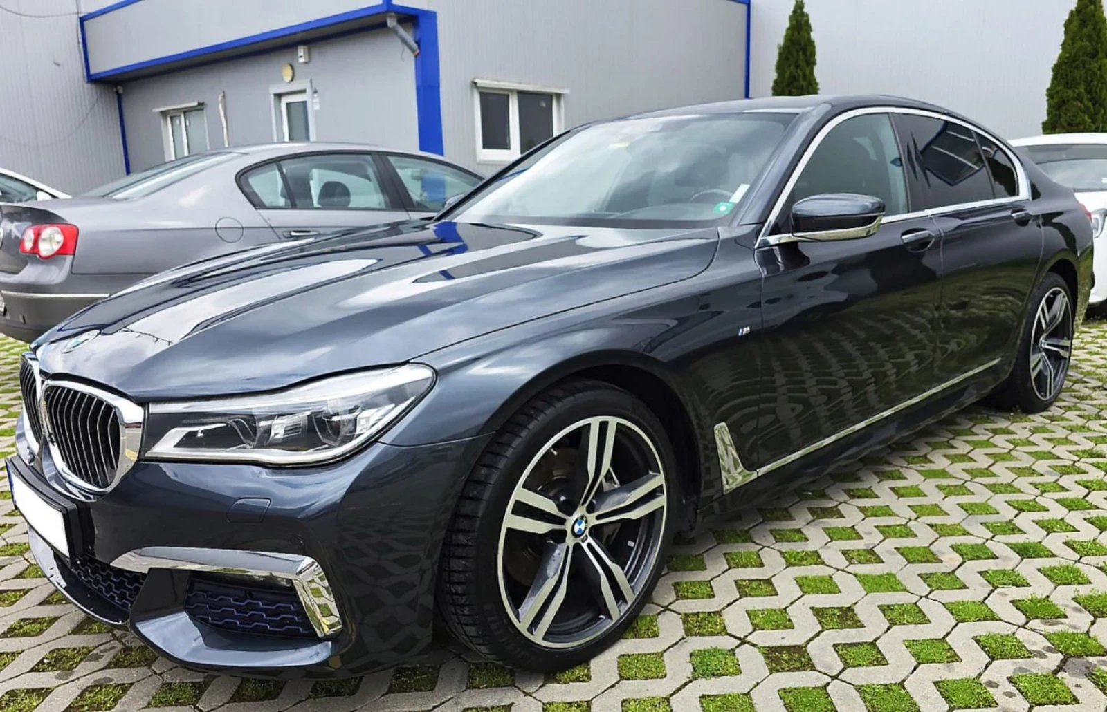 BMW 730