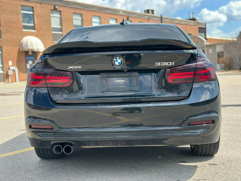 BMW 330 i xDrive Sedan AWD, снимка 9 - Автомобили и джипове - 54544825