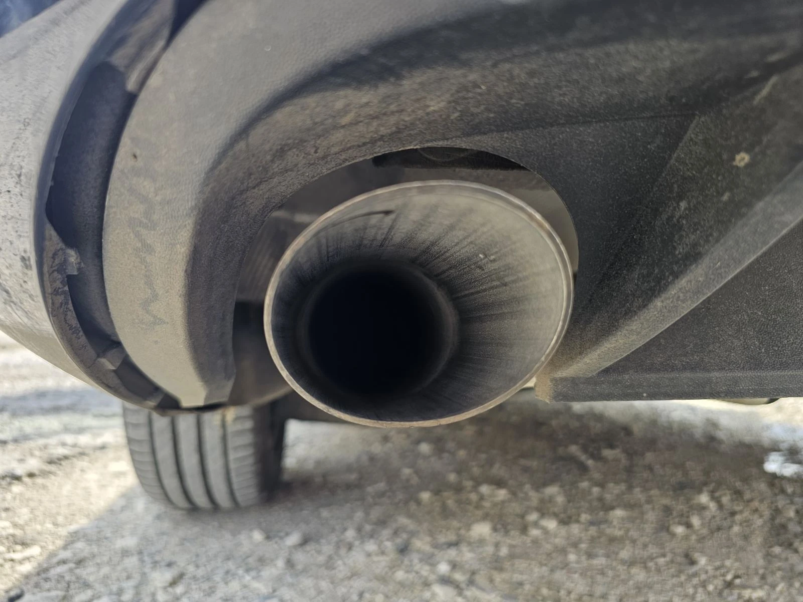 VW Passat 1.6 TDI , снимка 15 - Автомобили и джипове - 54683871