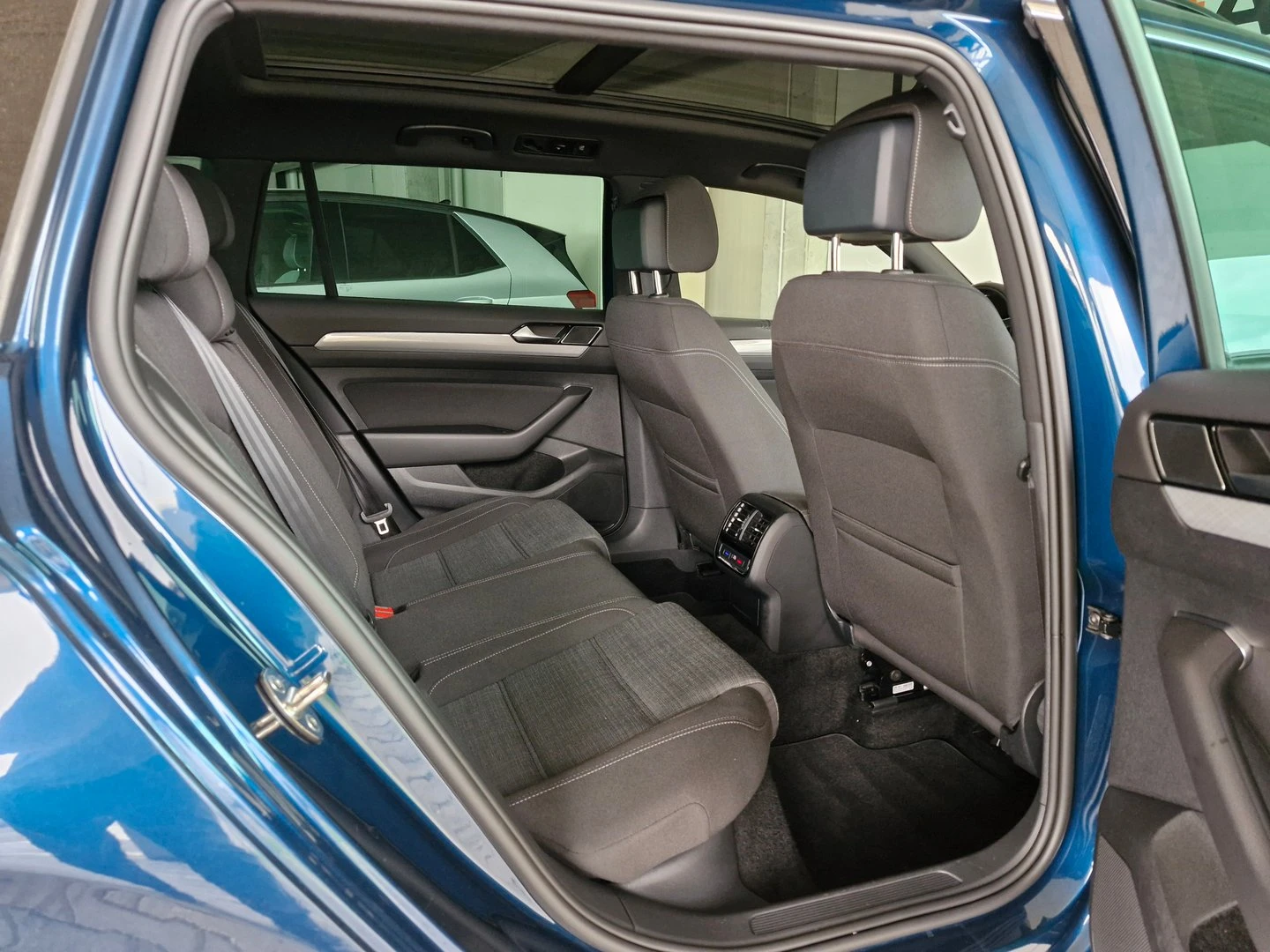 VW Passat | Mobile.bg � ����������� 12