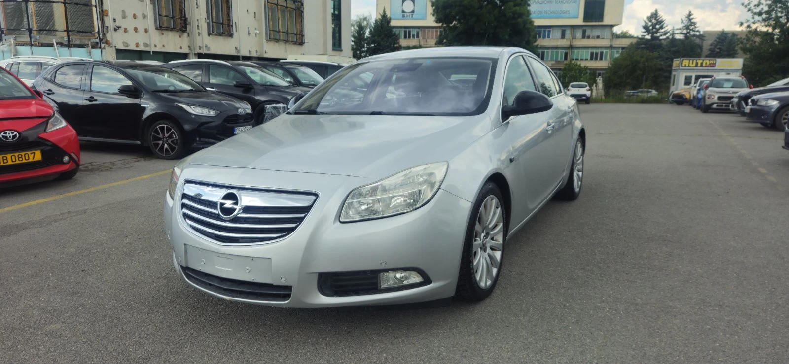 Opel Insignia 2.0tdci 130hp, снимка 4 - Автомобили и джипове - 54799001