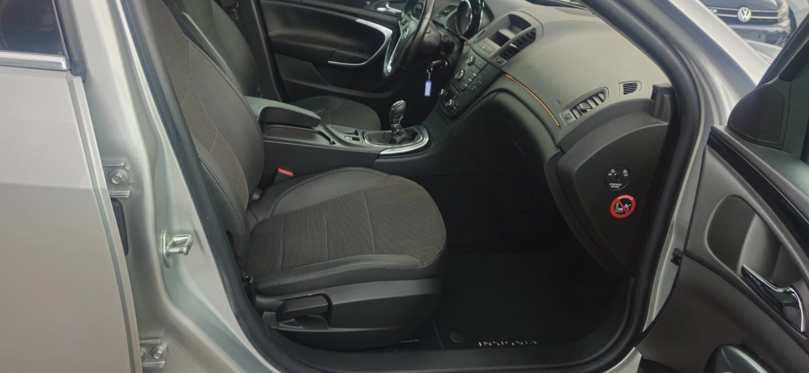 Opel Insignia 2.0tdci 130hp, снимка 7 - Автомобили и джипове - 54799001