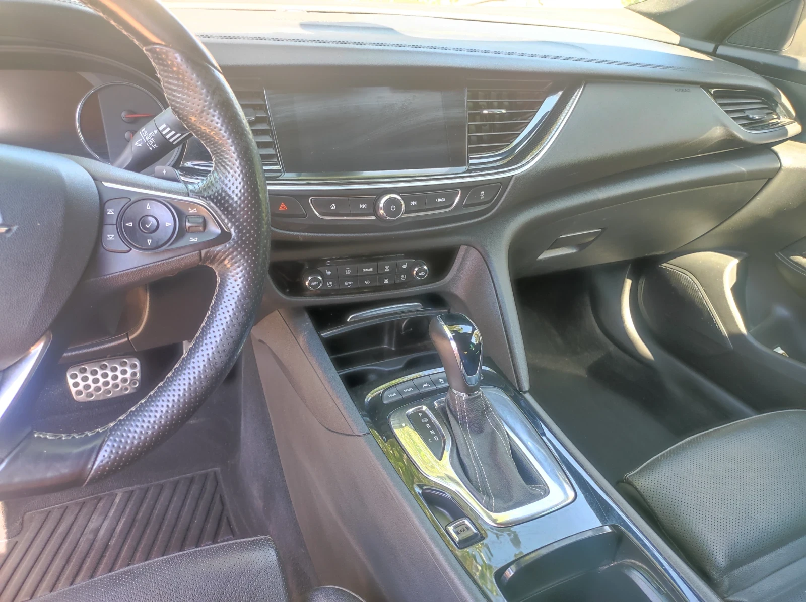 Opel Insignia Grand Sport, снимка 12 - Автомобили и джипове - 55639581