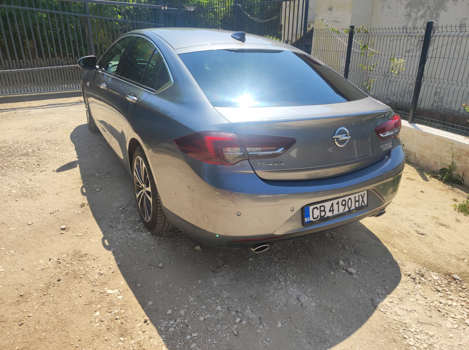 Opel Insignia Grand Sport, снимка 4 - Автомобили и джипове - 55639581