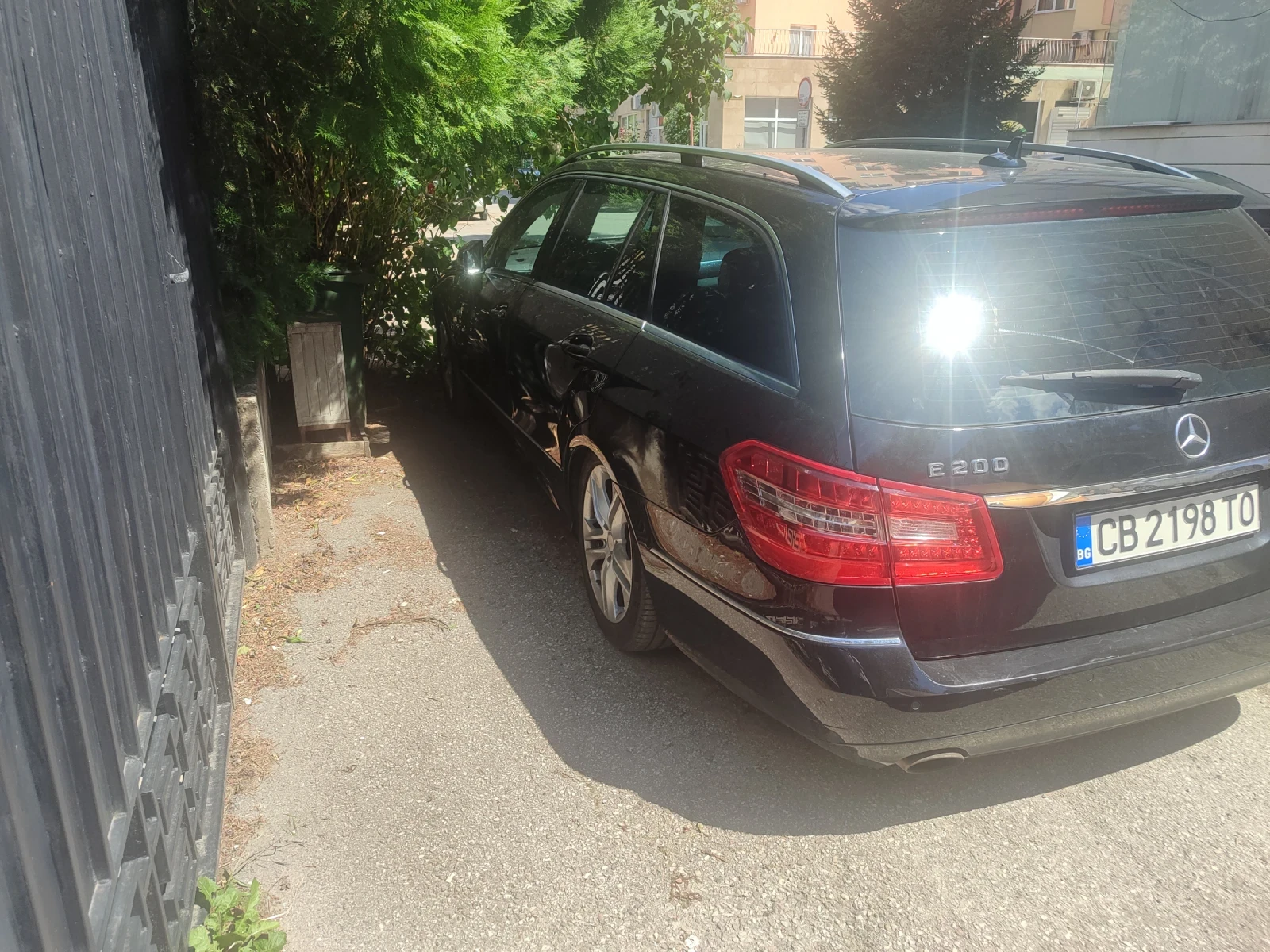Mercedes-Benz E 200 CGI, снимка 11 - Автомобили и джипове - 55846781