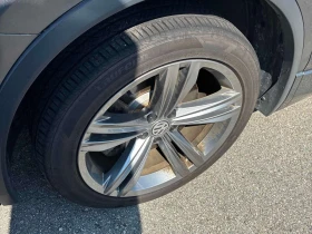 VW Tiguan R LINE/HIGHLINE/CARFAX/КОЖА/ПОДГРЕВ/ПАНО, снимка 9