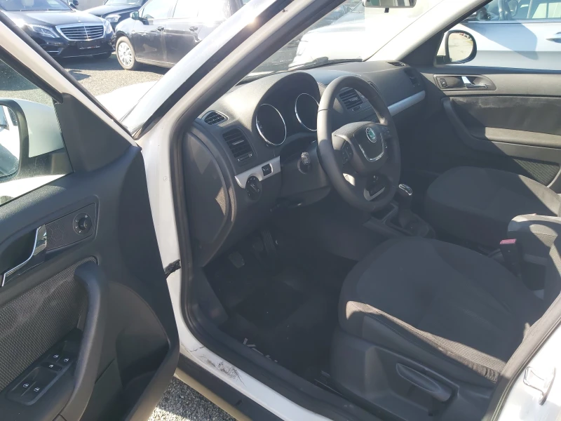 Skoda Yeti 1.6d-Euro-5A, снимка 6 - Автомобили и джипове - 53589562