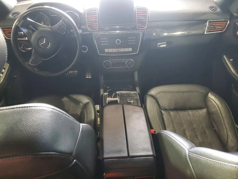 Mercedes-Benz GLE 400, снимка 8 - Автомобили и джипове - 54772371