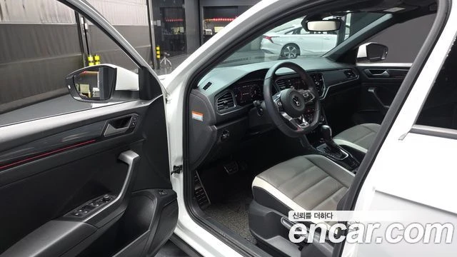 VW T-Roc | 50 K KM TOP SERVICE, снимка 10 - Автомобили и джипове - 55179280
