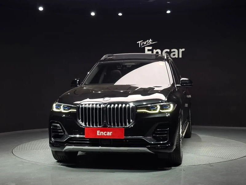 BMW X7 xDrive 40d Design Pure Excellence 7-Seater| 320к.с, снимка 3 - Автомобили и джипове - 55261658
