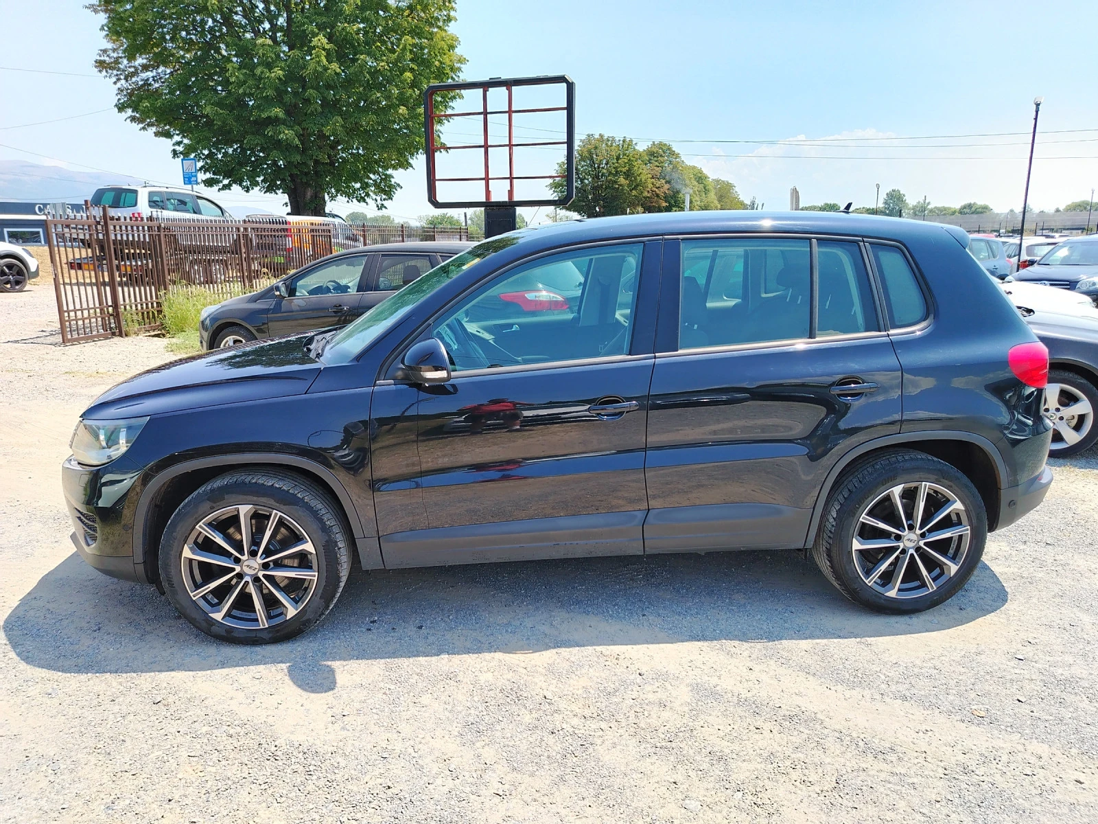 VW Tiguan 2.0 TDI 4MOTION - изображение 9