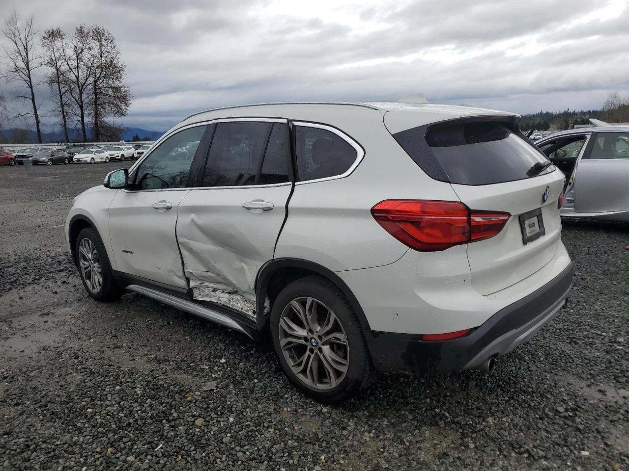 BMW X1 XDRIVE28I - изображение 3