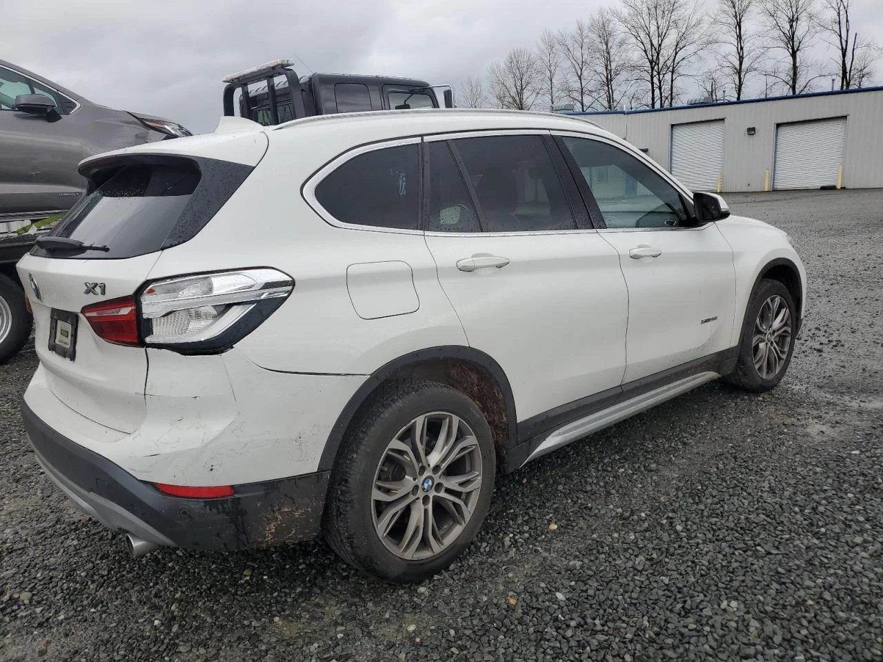 BMW X1 XDRIVE28I - изображение 4