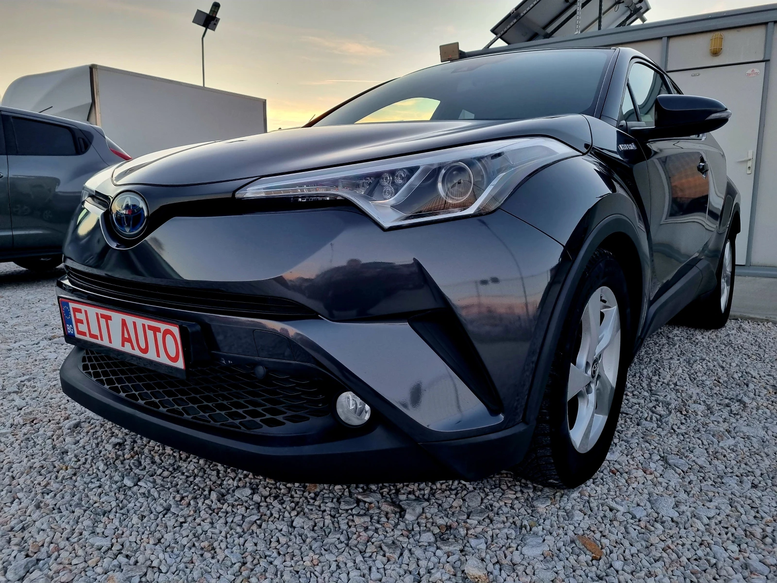 Toyota C-HR 1.8 Hybrid 122ks.Avtomatic | Mobile.bg � ����������� 1