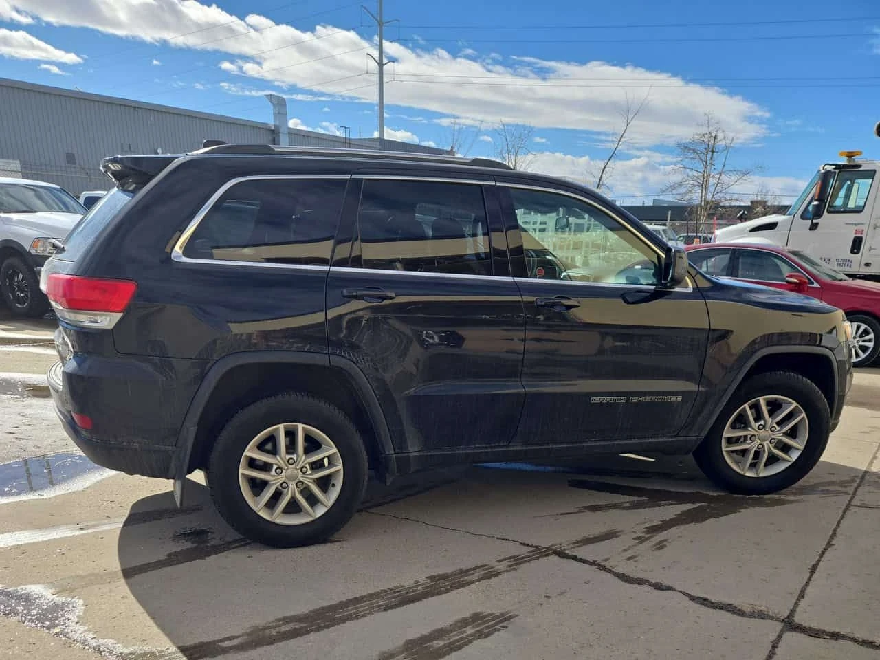 Jeep Grand cherokee * Laredo * CARFAX * ПОДГРЕВИ * КАМЕРА * NAVI, снимка 3 - Автомобили и джипове - 53885778