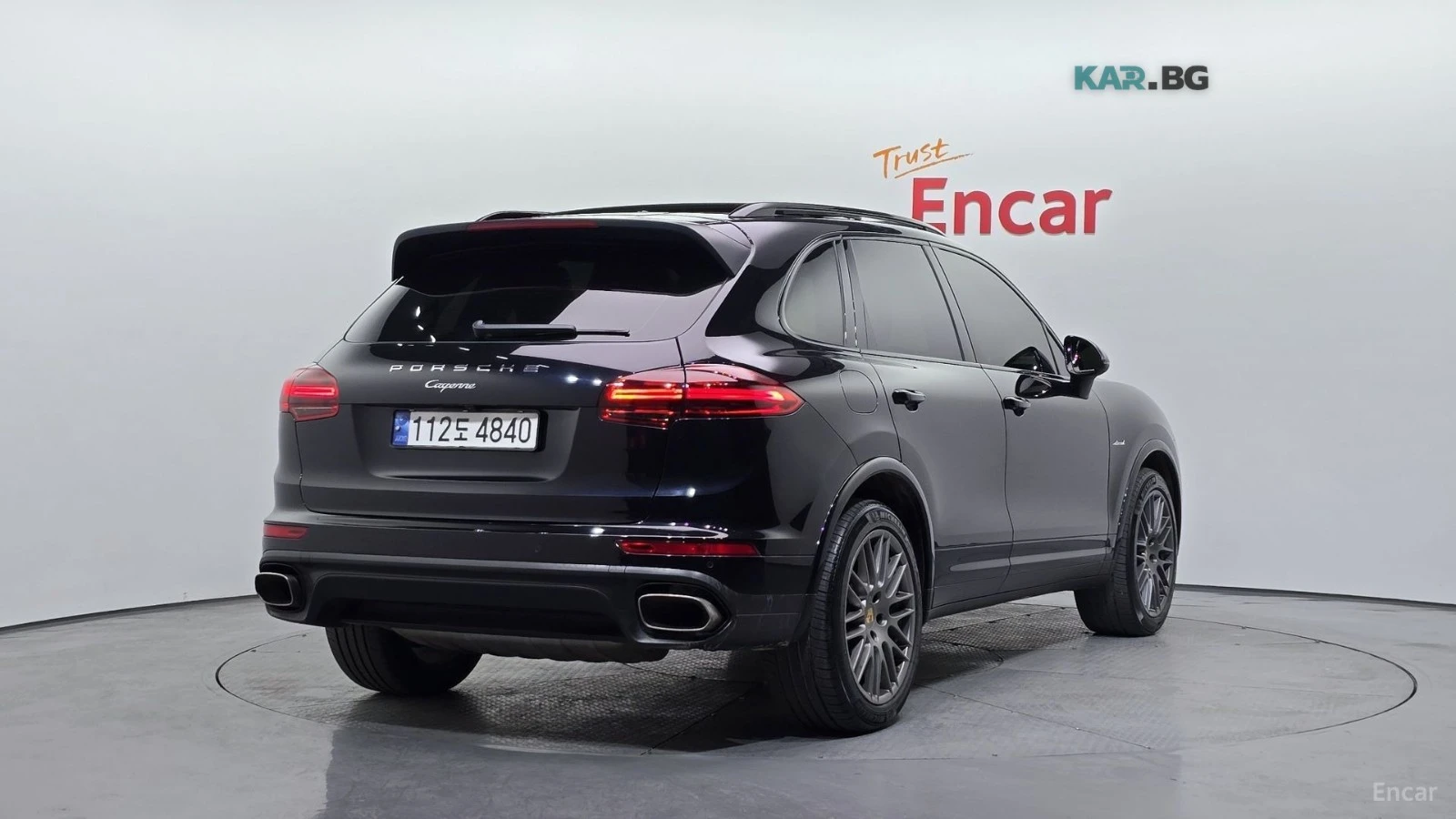 Porsche Cayenne PLATINUM EDITION* ОБДУХВАНЕ* ПОДГРЕВ* ПАНОРАМА, снимка 3 - Автомобили и джипове - 54817684